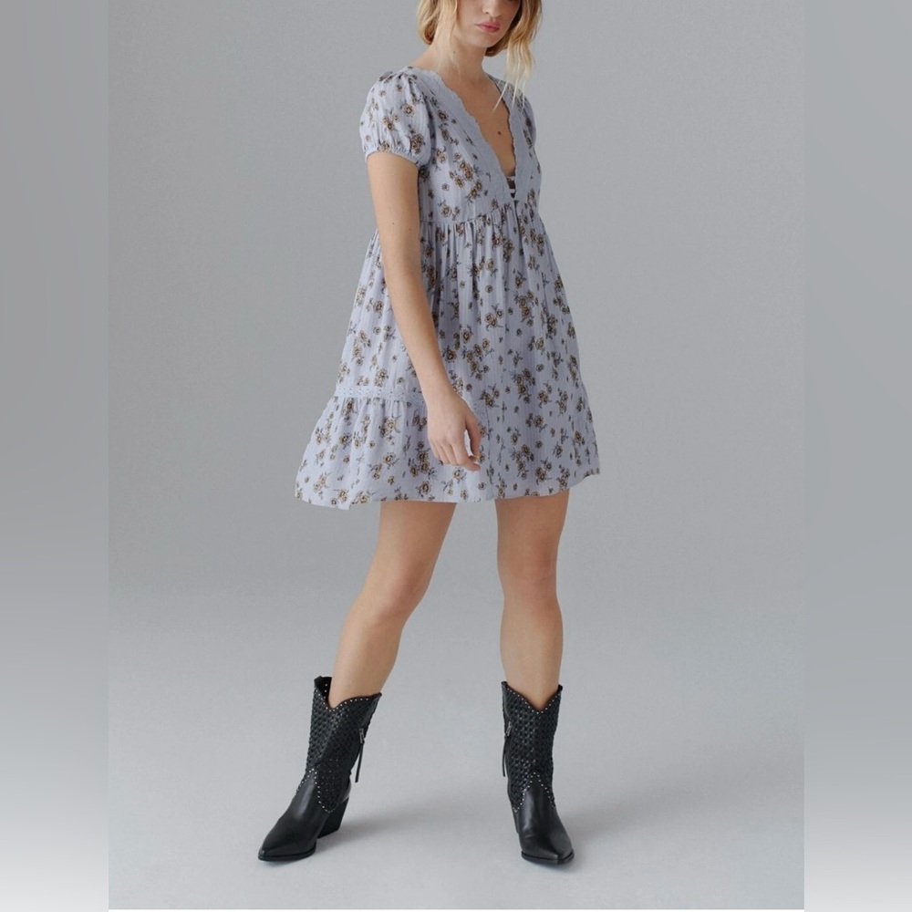 Urban Outfitters Rylan Frock Mini Dress Women Casual Short Sleeve size medium